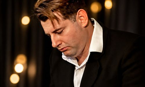 Hotel Swan Novo Hamburgo convida o público a sentir a música além das notas