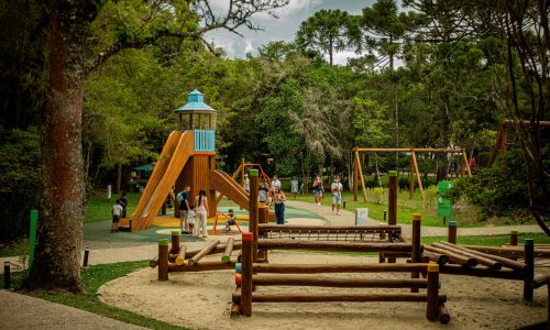 Parque do Caracol, em Canela, transforma natureza em cenário para brincadeiras no Mês das Crianças