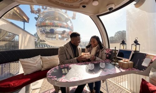 Passeio nas alturas ganha clima parisiense e romântico no Parque Mundo a Vapor, na Serra Gaúcha